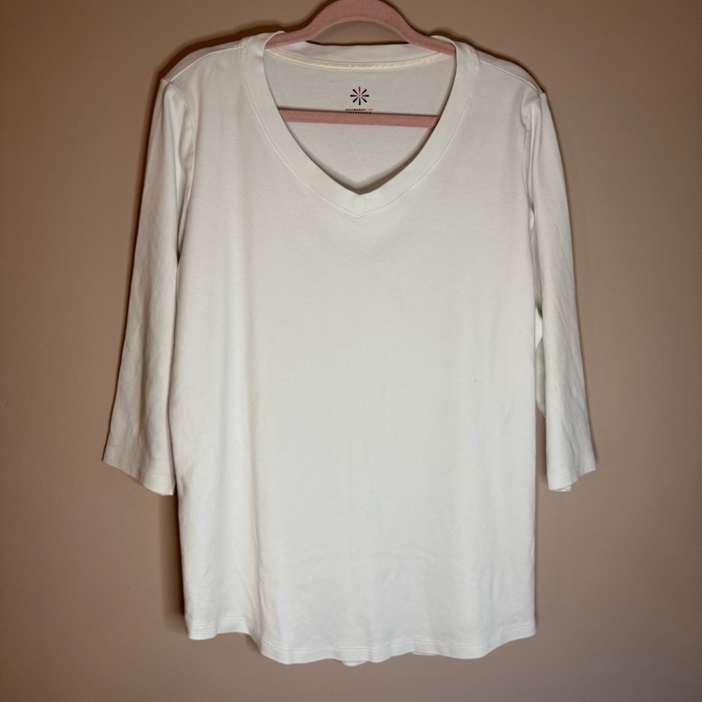 ISAACMIZRAHI Women's White V-Neck Top